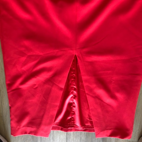 Bardot Dress - Picture 4 of 5